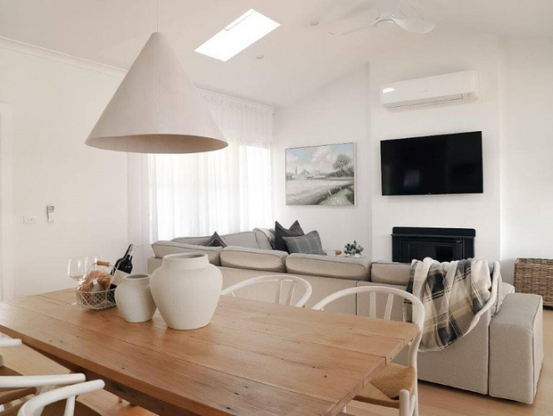 Photo 6 for The Tradesmans Cottage - One