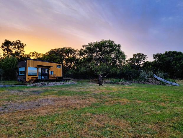 Photo 8 for French Island 3921 - Tiny House 2
