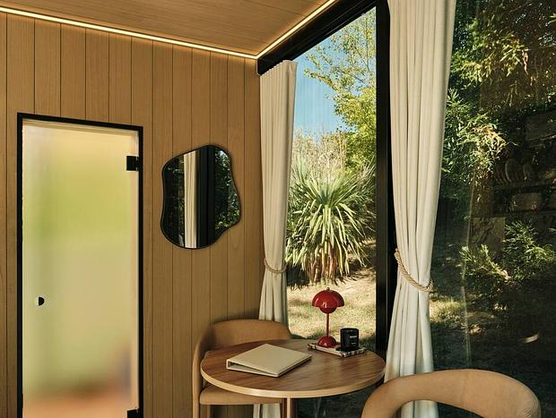 Photo 9 for Yarra Valley Mirror Home with Stunning Bath & Gardens