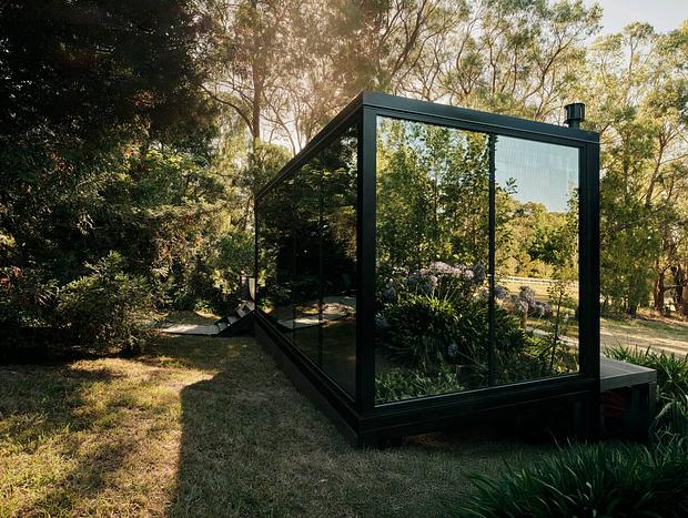 Photo 15 for Yarra Valley Mirror Home with Stunning Bath & Gardens