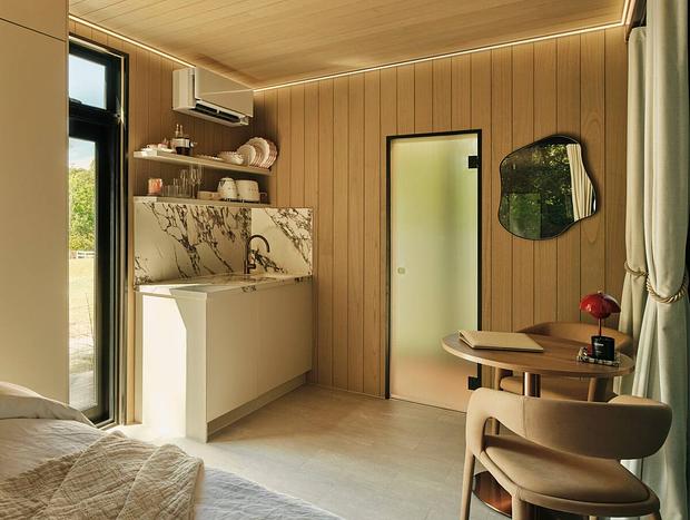 Photo 5 for Yarra Valley Mirror Home with Stunning Bath & Gardens