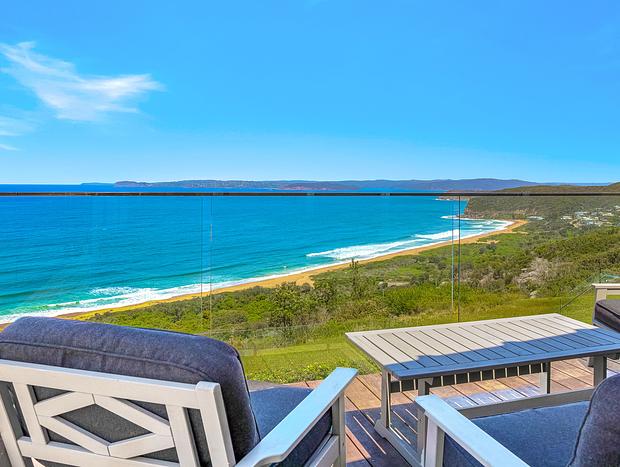 Photo 6 for 'Amazing 180 Degree Views' by HolidayCo.