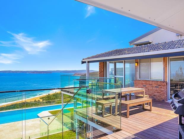 Photo 4 for 'Amazing 180 Degree Views' by HolidayCo.