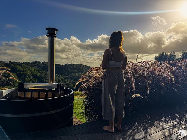 Photo 10 for Hill-top hot-tub & sauna