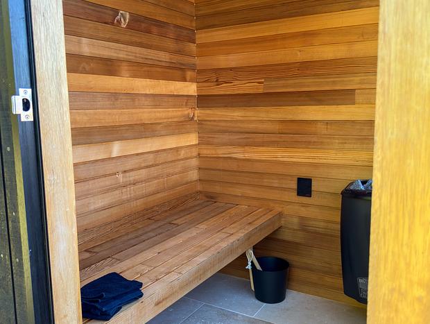 Photo 6 for Hill-top hot-tub & sauna
