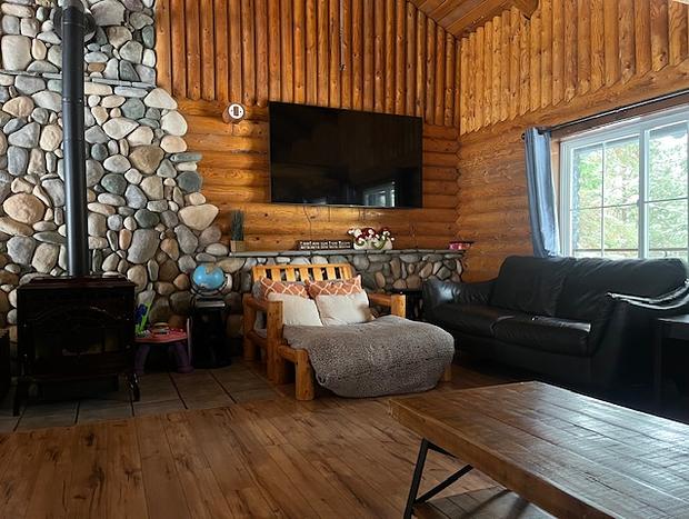 Photo 41 for Beautiful Updated Log Cabin In The Wilderness