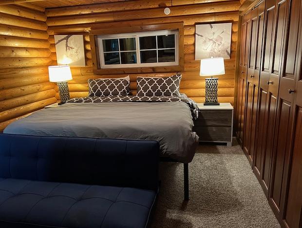 Photo 44 for Beautiful Updated Log Cabin In The Wilderness