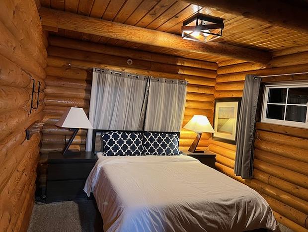 Photo 47 for Beautiful Updated Log Cabin In The Wilderness