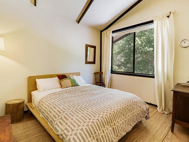 Photo 10 for Schusters Lodge - River Frontage, Howqua Hills