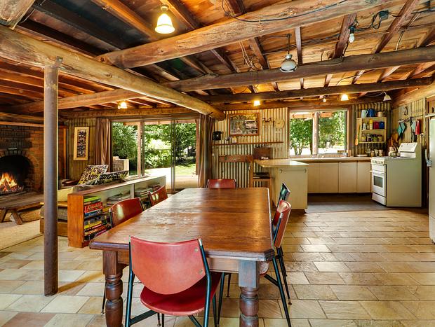 Photo 6 for Schusters Lodge - River Frontage, Howqua Hills