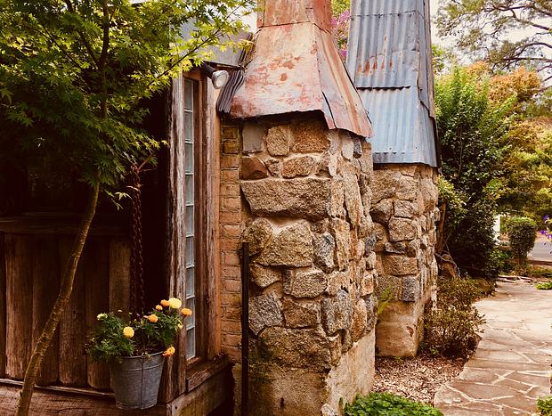 Photo 18 for Romantic and Cosy in The Village