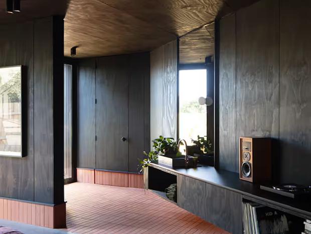 Photo 7 for Shadows | Architectural Retreat in Town Heart