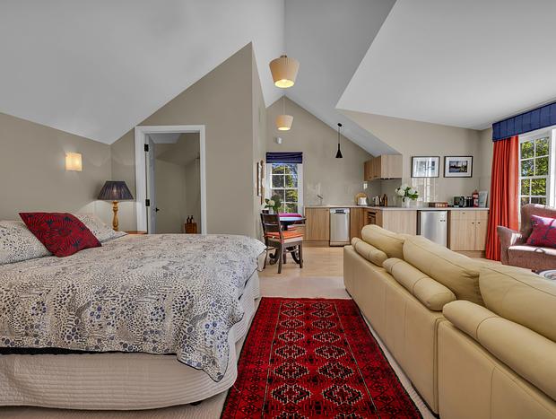 Photo 17 for Dennarque Estate - Camellia Lodge, Mount Wilson