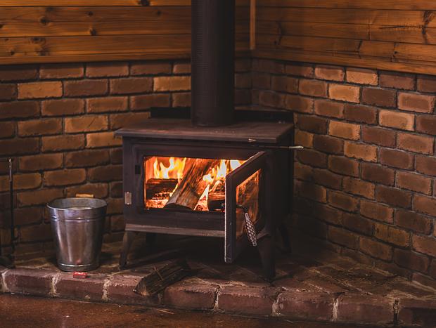 Photo 12 for Cosy Cabin, Campfires & Magical Caves