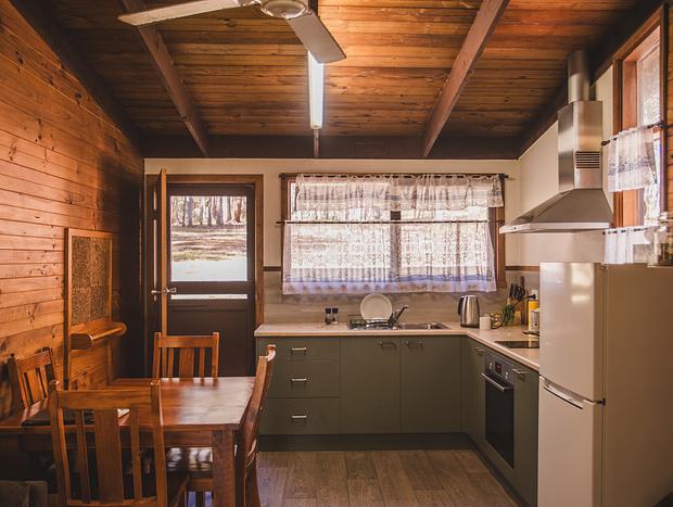 Photo 15 for Cosy Cabin, Campfires & Magical Caves