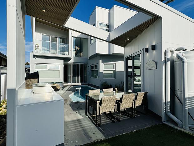 Photo 5 for Rom Baro's Tiny Beach House