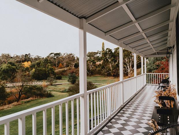 Photo 1 for The Notebook Haus on Livingstone Park - Omeo