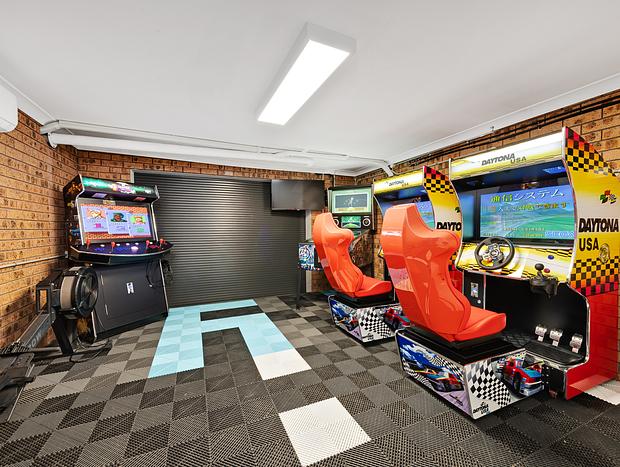 Photo 4 for Skyes Beach House - 2 Spas, Sauna, Arcade Games