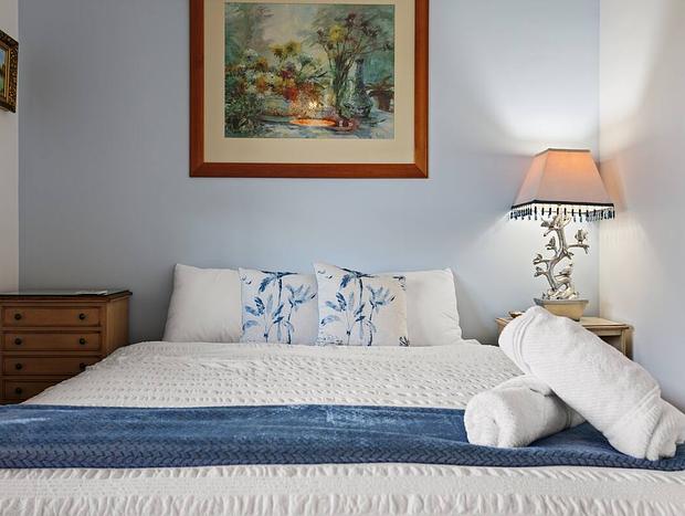 Photo 9 for Bubbles Place at 871 | Bell Birds and Mountain Views