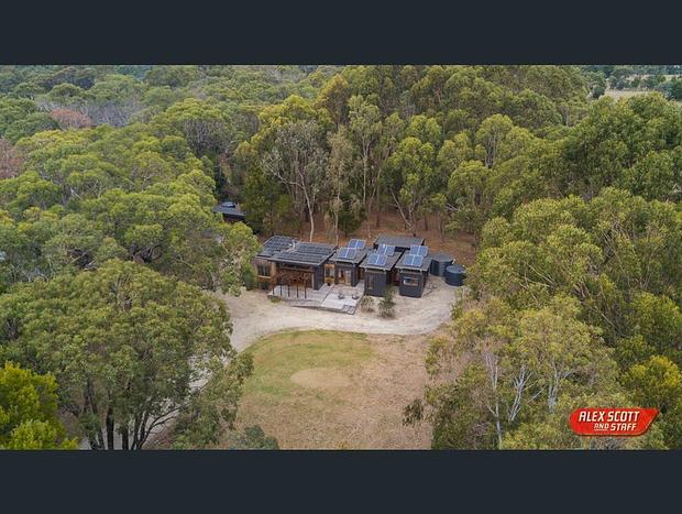 Photo 7 for Eco Shipping Container Home in the Bush 1