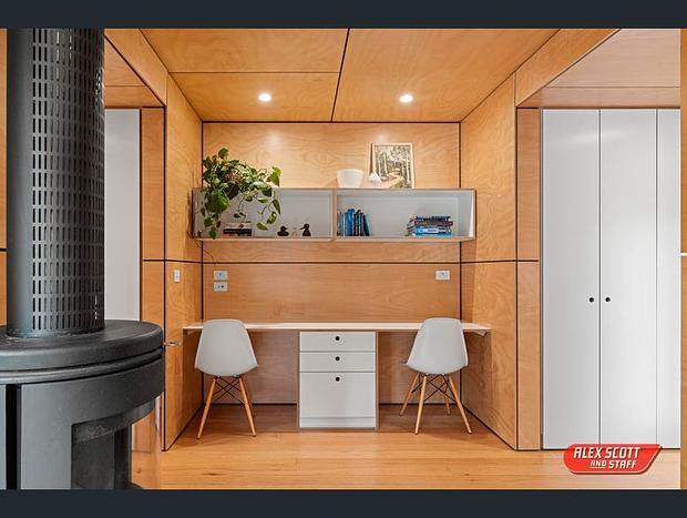 Photo 9 for Eco Shipping Container Home in the Bush 1