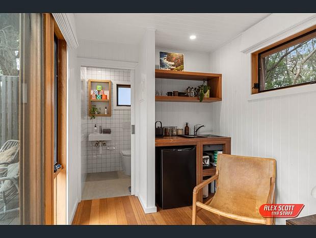 Photo 11 for Eco Shipping Container Home in the Bush 1