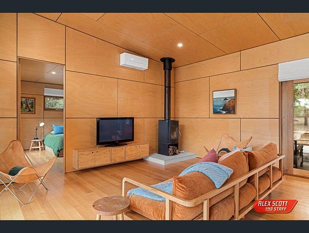 Photo 13 for Eco Shipping Container Home in the Bush 1