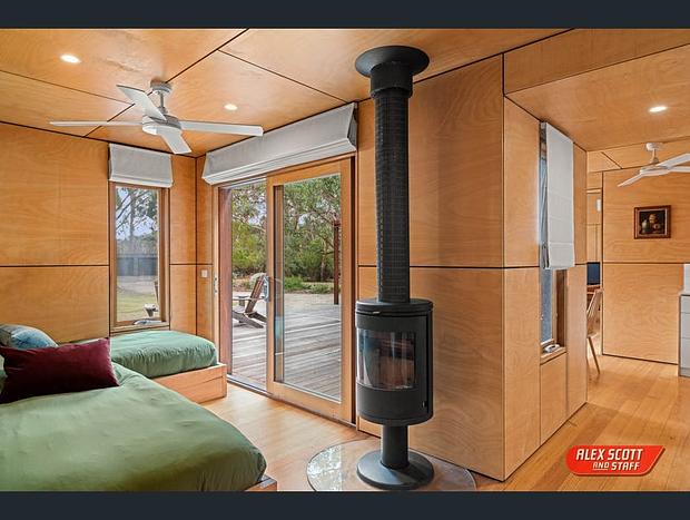 Photo 15 for Eco Shipping Container Home in the Bush 1