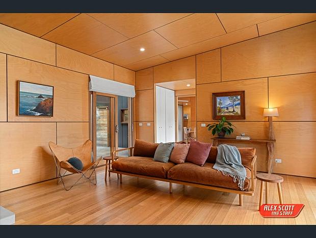 Photo 17 for Eco Shipping Container Home in the Bush 1