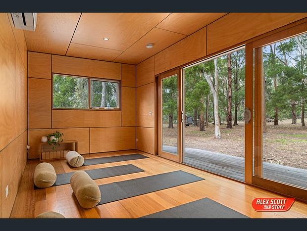 Photo 23 for Eco Shipping Container Home in the Bush 1