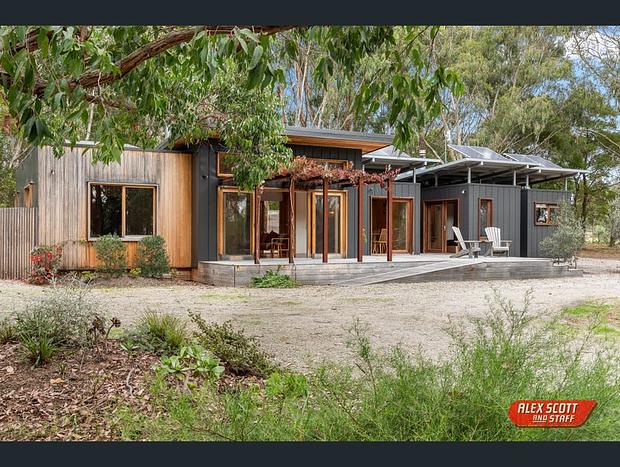 Photo 27 for Eco Shipping Container Home in the Bush 1