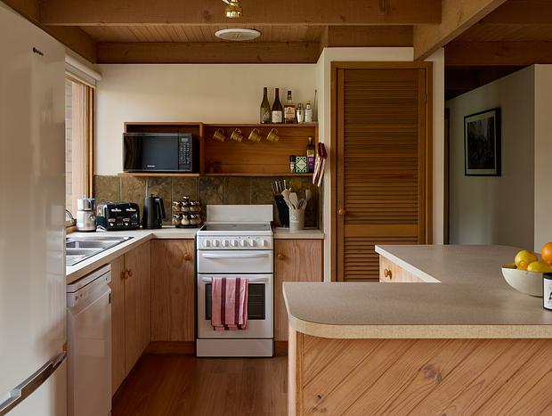 Photo 9 for Mello's Mid-Century Peninsula Shack