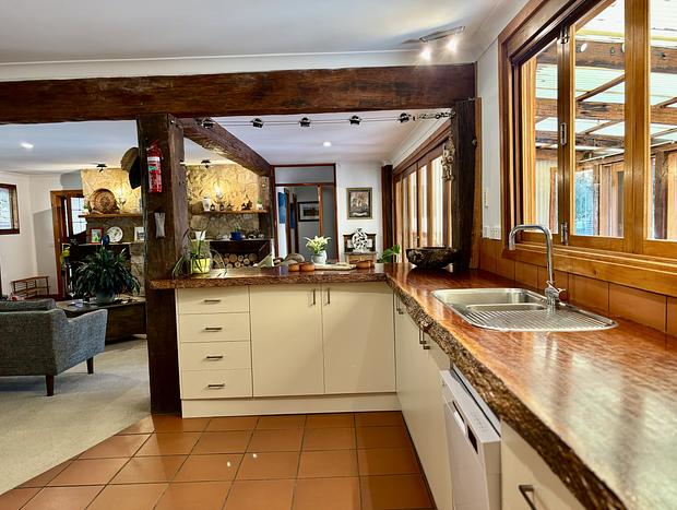 Photo 5 for Rustic Luxury Retreat for family & friends in the stunning Alpine Valley