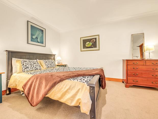 Photo 13 for Rustic Luxury Retreat for family & friends in the stunning Alpine Valley