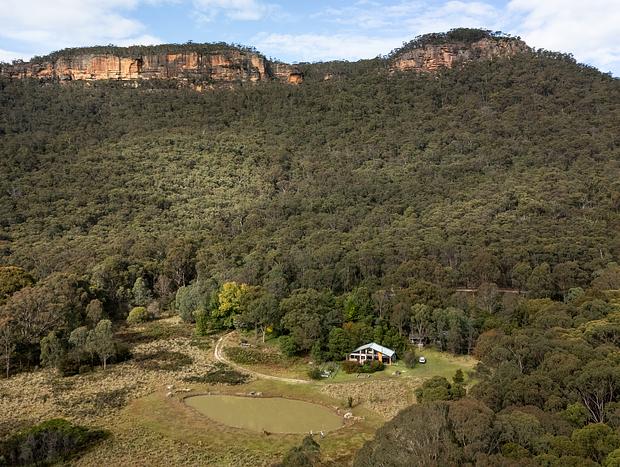 Photo 19 for Secluded Blue Mountains Cottage