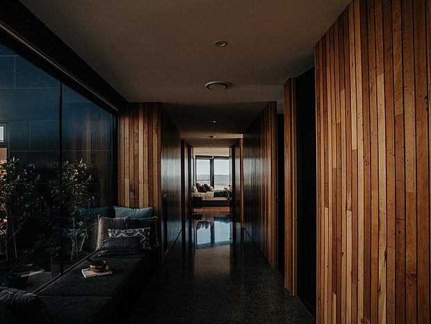 Photo 7 for Glass House on The Hills