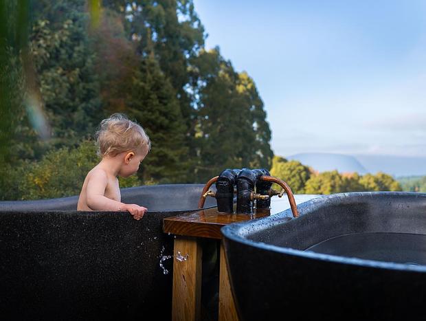 Photo 31 for Muirs Reef Lodge Kinloch w/ twin outdoor baths