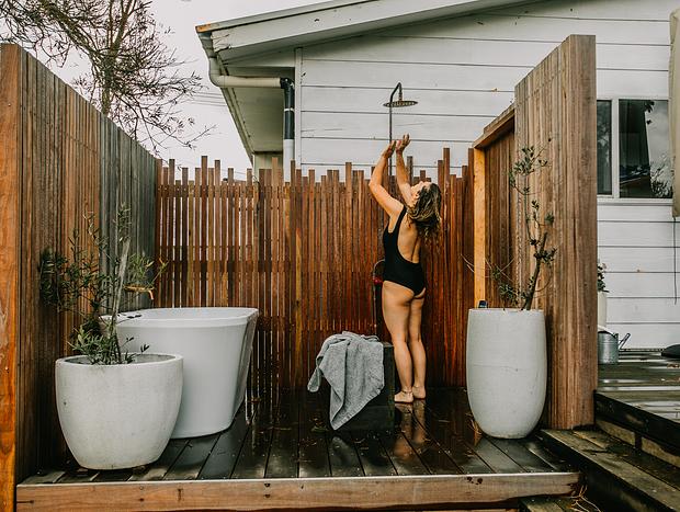 Photo 2 for Outdoor Tub Hangs