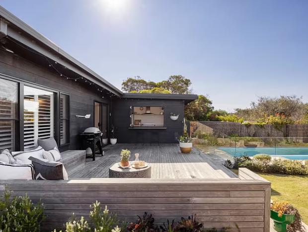 Photo 25 for Quay - Walk to Beach - Gas Heated Pool - Spa - Trampoline