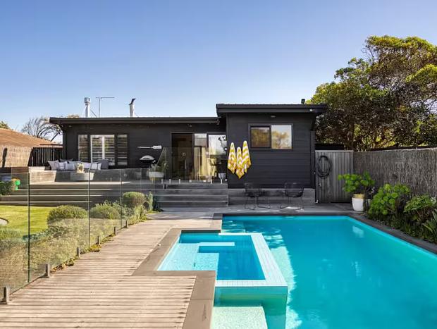 Photo 24 for Quay - Walk to Beach - Gas Heated Pool - Spa - Trampoline