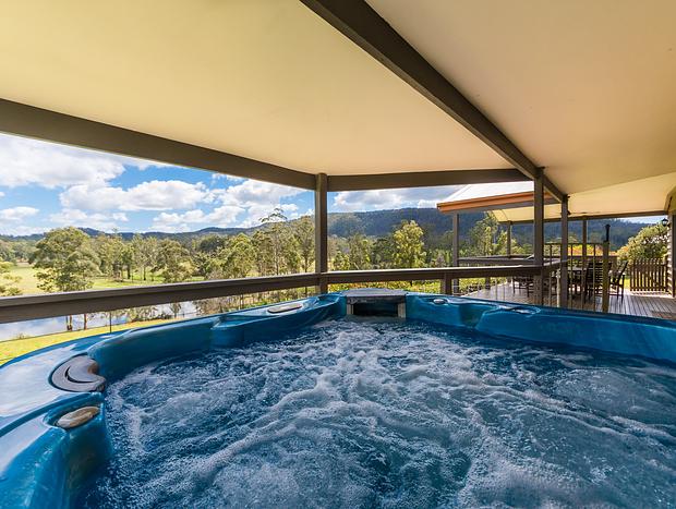 Photo 6 for Waterlily Chalet - Clarendon Forest Retreat