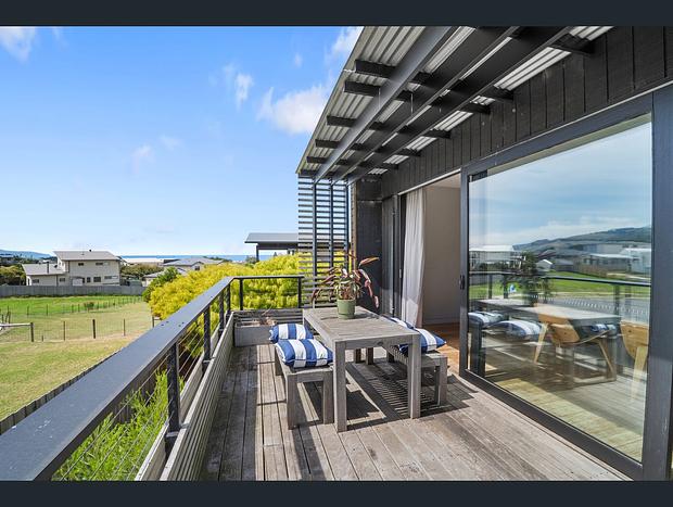 Photo 36 for Bay Retreat - Dog friendly holidays at Apollo Bay