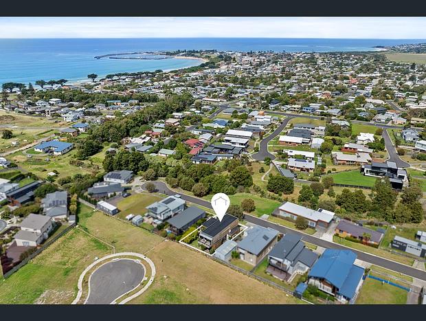 Photo 39 for Bay Retreat - Dog friendly holidays at Apollo Bay