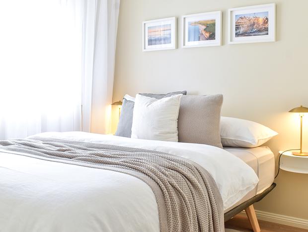 Photo 6 for Three Palms - Beautifully Renovated, Quiet - 5 min walk to the Beach