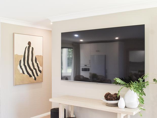 Photo 10 for Three Palms - Beautifully Renovated, Quiet - 5 min walk to the Beach