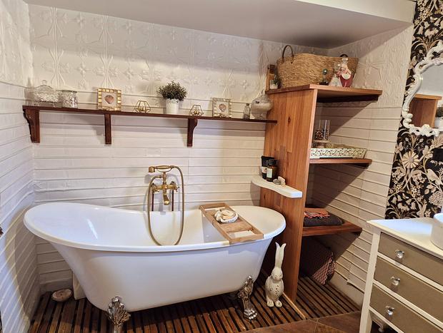 Photo 12 for Rose Cottage on Medley
