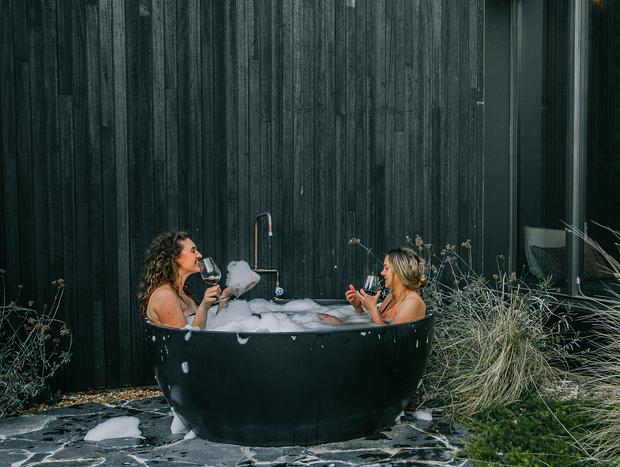 Photo 3 for Bubble Bath & Beyond