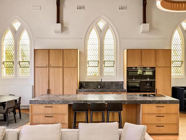 Photo 6 for Modern luxury at Dallah Chapel