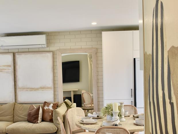 Photo 11 for Three Palms - Beautifully Renovated, Quiet - 5 min walk to the Beach