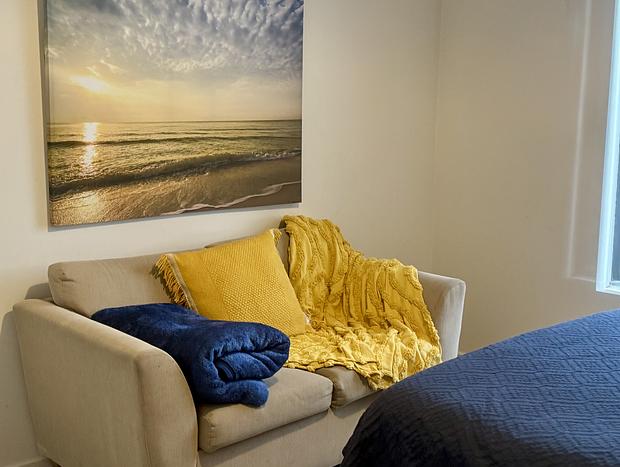 Photo 16 for 4 Bedroom Modern Beach House - Walk to Beach/Town